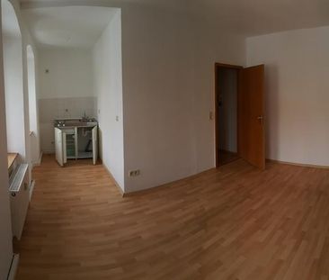 Kleine 2-Raum-Wohnung mit Miniküche - Foto 1
