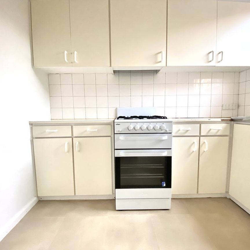 Spacious One-Bedroom Apartment in Richmond's Exclusive Precinct - Photo 1