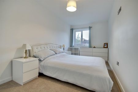 Furze Court, Wickham Road, Fareham - Photo 3