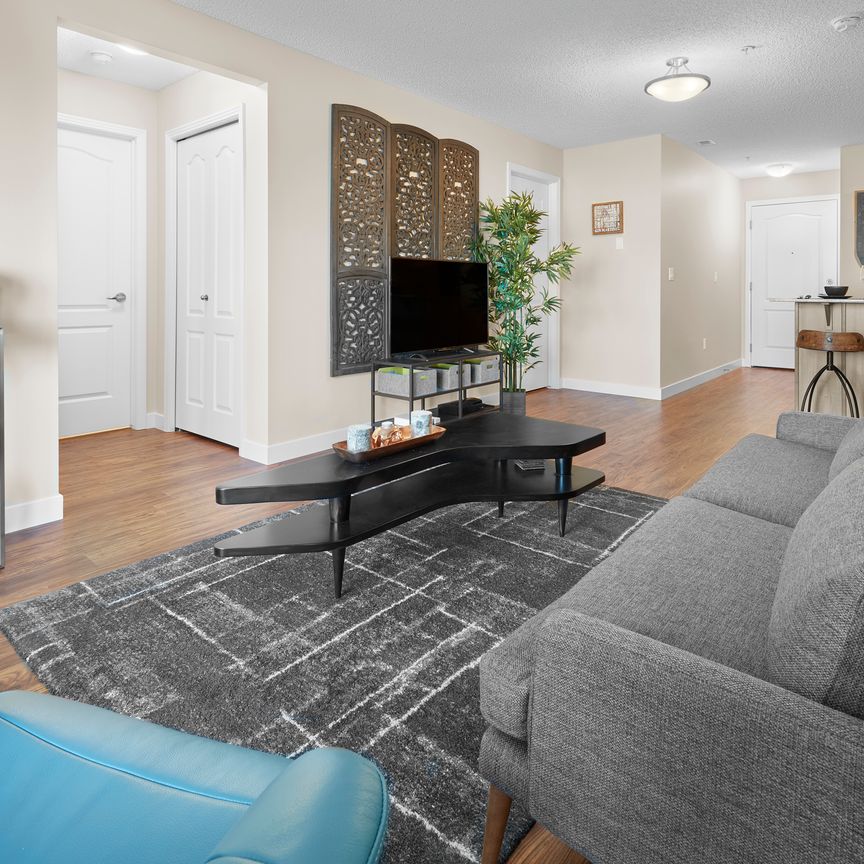 Fuse 2 bedroom 2 bath One Month Free Rent ! - Photo 1