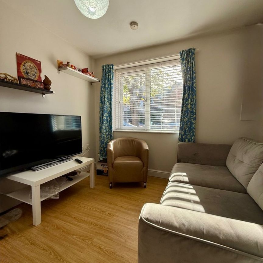 4 bed Apartment for Rent - Photo 1