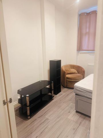 2 bedroom duplex to rent - Photo 3