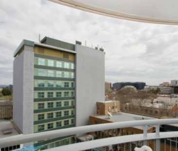 City Living in Style - Photo 6