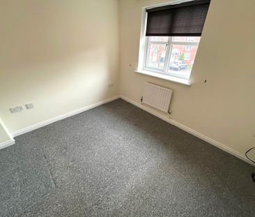 Park Close, Preston - Photo 3