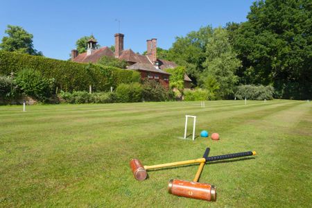 6 bedroom detached house to rent - Photo 3
