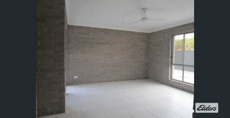 Stylish Four-Bedroom Home with Contemporary Features - Photo 4