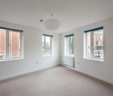 2 bedroom terraced house to rent - Photo 3
