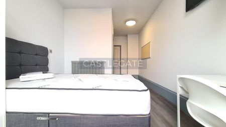 1 bedroom in a flat share to rent - Photo 5