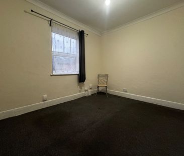 2 Bed Flat, Ground Floor, SO14 - Photo 2