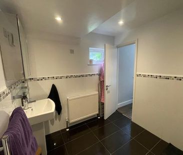 Charming Weekday Studio Flat with Private Entrance - Photo 6