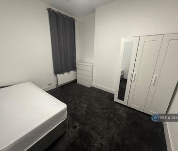 5 bedroom terraced house to rent - Photo 2