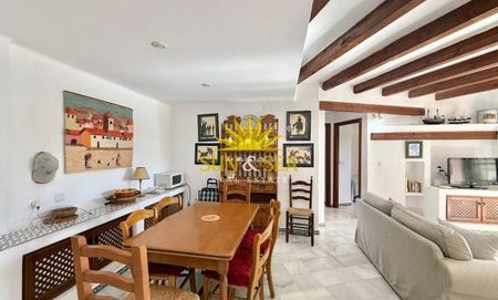 THREE-BEDROOM APARTMENT – TORREVIEJA - Foto 2