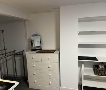 1 bedroom in a house share to rent - Photo 6