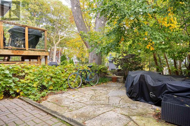 #Bsmt - 389 Ashdale Avenue – Toronto E01, Ontario - Photo 1