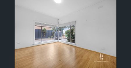 SPACIOUS 3 BEDROOM HOME IN YARRAVILLE - Photo 3