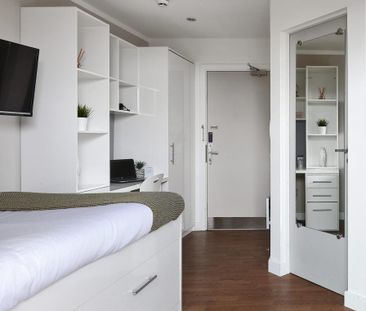 1 bedroom private hall to rent - Photo 3