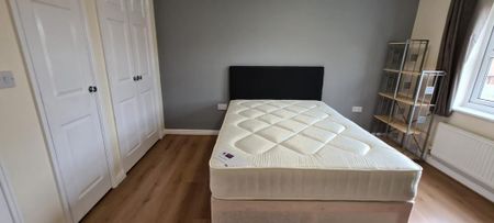 Detached house to rent - Photo 4