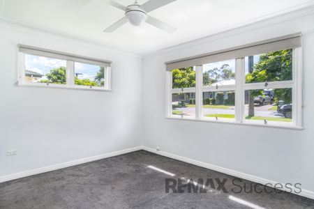 34 Hoey Street, Kearneys Spring QLD 4350 - House For Rent | Domain - Photo 2