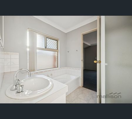 16A Bacich Mews, Munster, WA 6166 - Photo 4