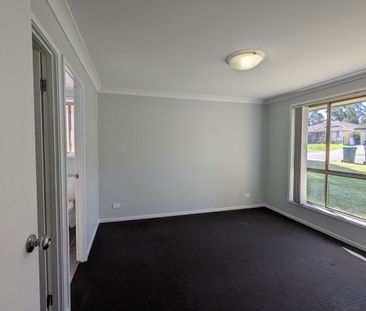 MINUTES FROM THE VINEYARDS + FRESHLY PAINTED - Photo 2