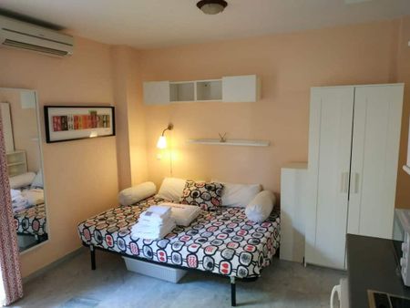 Ref 17366 – **Long Term Rental** Studio in the center of Fuengirola – AVAILABLE NOW - Photo 5