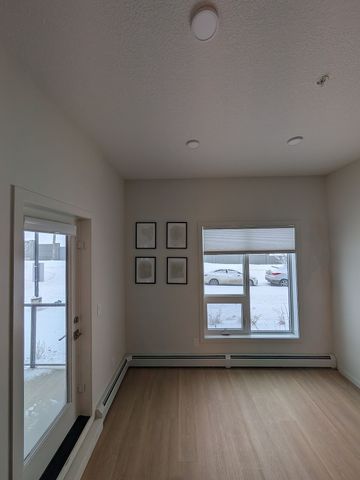 2103 - 4850 50 Avenue Southwest, Calgary - Photo 3