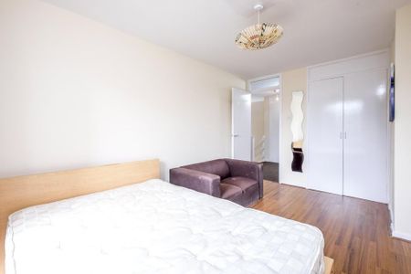 2 bedroom maisonette to rent - Photo 5