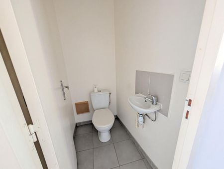 Location Appartement 2 pièces 40m² ST CHAMAS 13250 - Photo 3