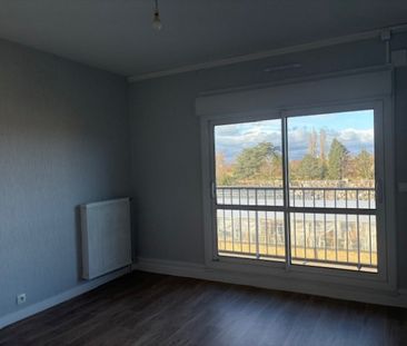 Location Appartement 5 pièces 104 m² La Châtre - Photo 5