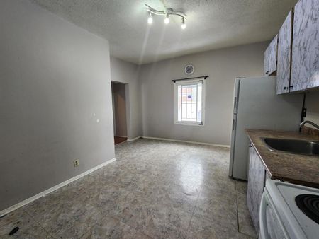 67 Daly Avenue - Photo 5