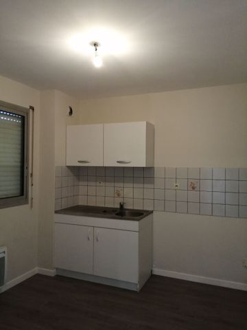 Location Appartement 2 pièces 51m² - Photo 3