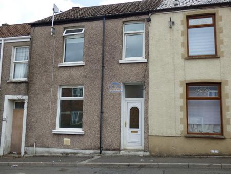 2 bedroom terraced house to rent - Photo 2
