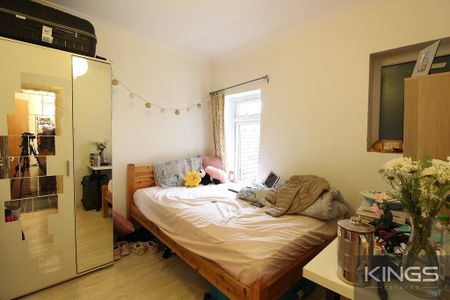 5 bedroom semi-detached house to rent - Photo 5