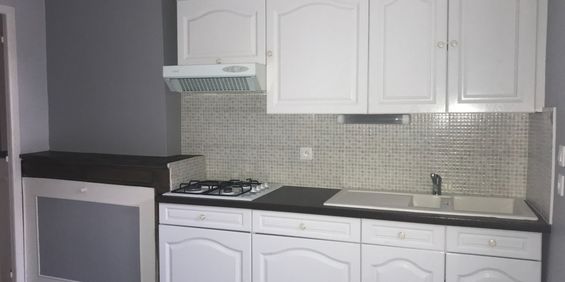 Location Appartement 3 pièces 78m² BLETTERANS 39140 - Photo 3