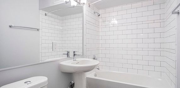 Somerset Manor - Photo 2