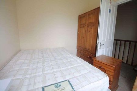 Bridge Road, Uxbridge, UB8 - Photo 4