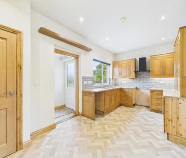 3 bedroom terraced house to rent - Photo 4