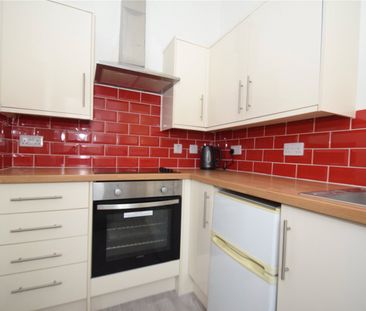 2 bed terraced house to rent in Rosebery Avenue, Scarborough, YO12 - Photo 6