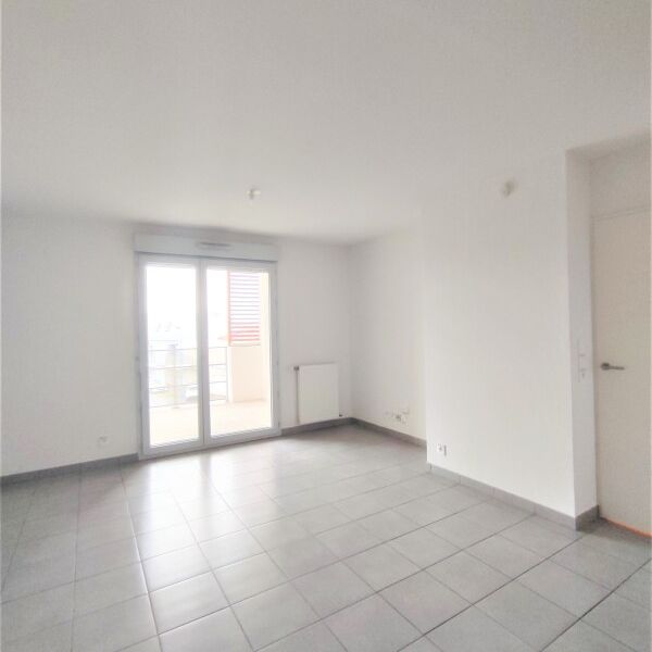 Location Appartement 2 pièces 38m² LAUNAGUET 31140 - Photo 1