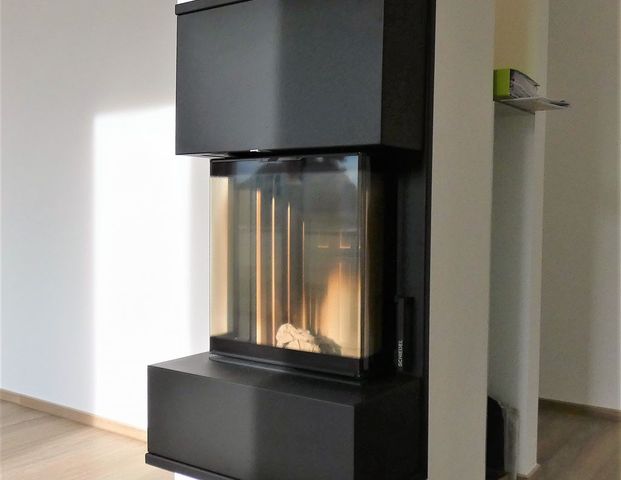 Exklusives Penthouse, 3-R-Whg. m. großem Arbeitsbereich, Kamin, EBK, Balkon, Terrasse, Fubo Heizg., 2 Bäder, TG - Foto 1