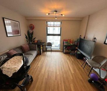 Slough, Berkshire, SL1 - Photo 1