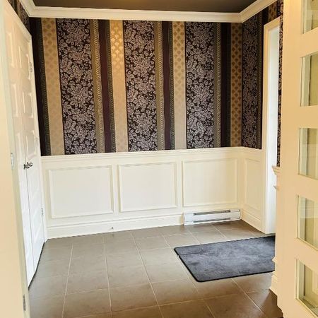 Condo 4 et 1/2 a louer . Sainte Marthe sur le lac. 1250 PC. 1650$ par moi. semi meublé. - Photo 3