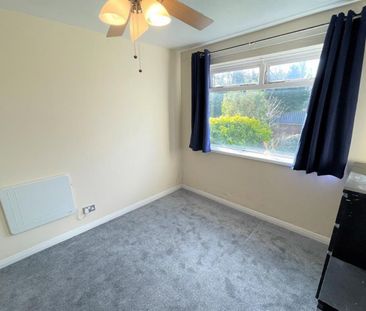 Turnberry View, Alwoodley, Leeds - Photo 4