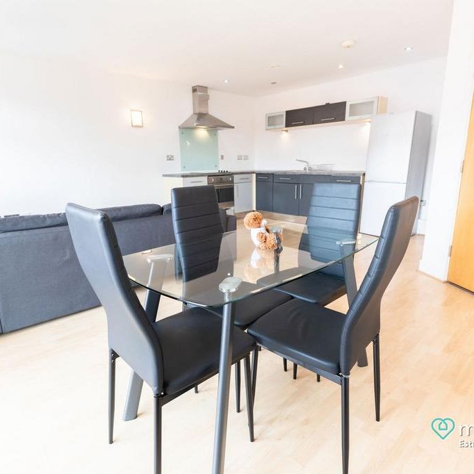 2 bedroom flat to rent - Photo 1
