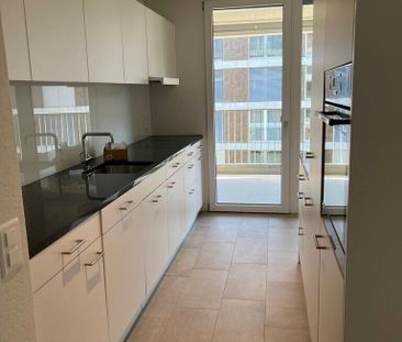 Modern living in a central location - Photo 1