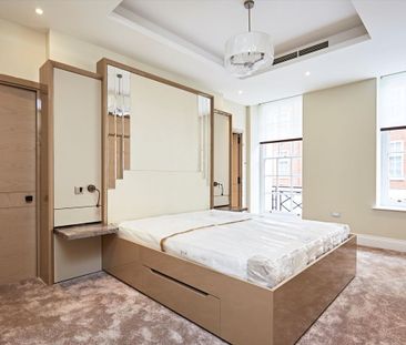 Elegant three-bedroom apartment finished to an exceptional standard... - Photo 5