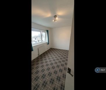 2 bedroom end of terrace house to rent - Photo 5