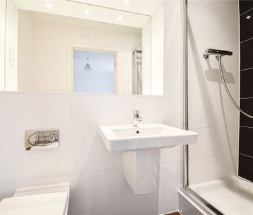 Superbly presented 2 bedroom fifth floor apartment for rent in Camb... - Photo 6