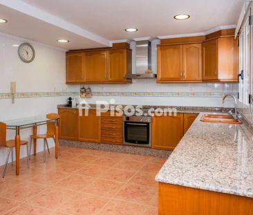 Casa adosada en alquiler en Calle de Concepción Arenal - Photo 4