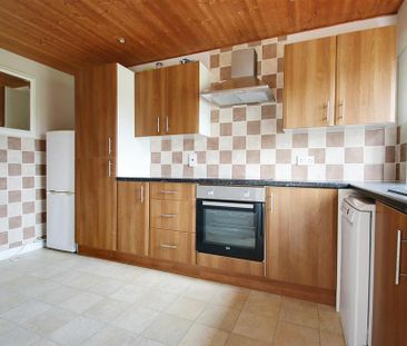 2 bedroom flat to rent - Photo 6